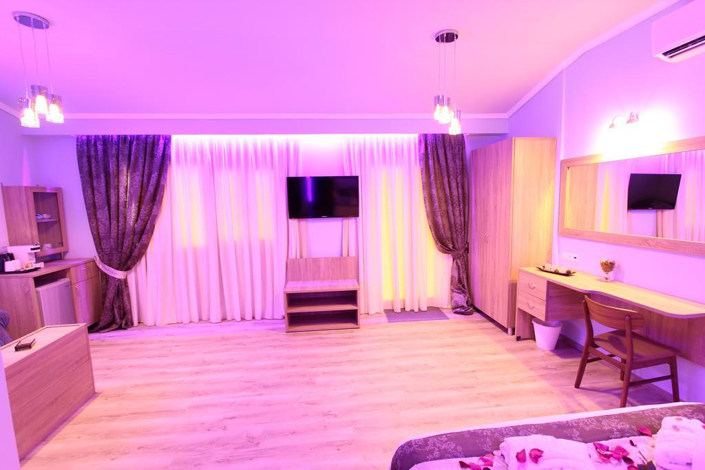Hotel Mallas Nea Kallikrateia エクステリア 写真