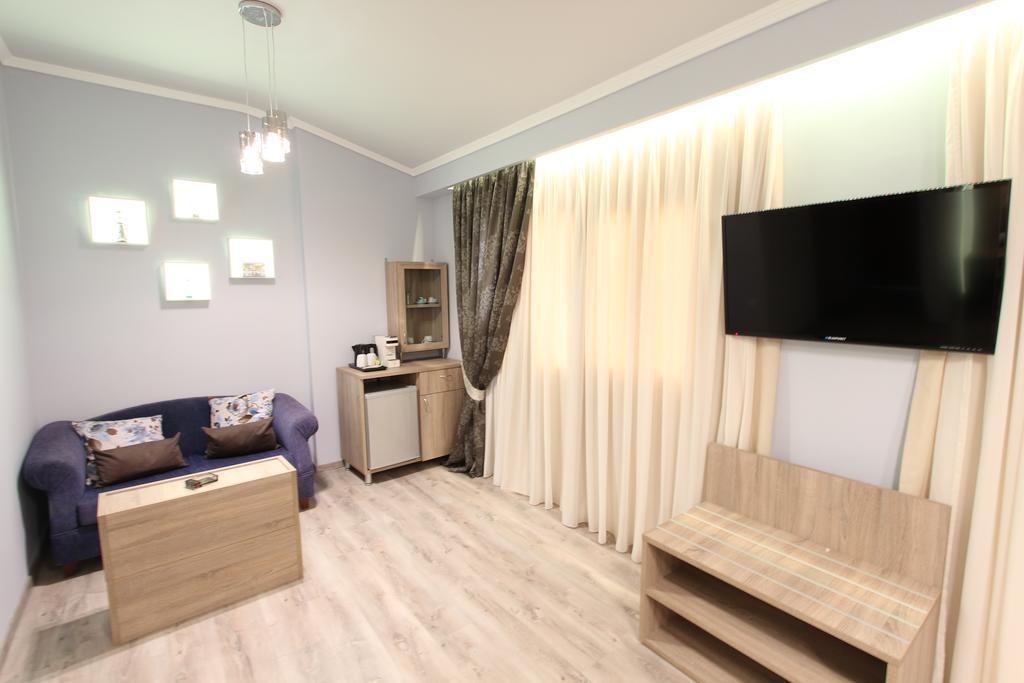 Hotel Mallas Nea Kallikrateia エクステリア 写真