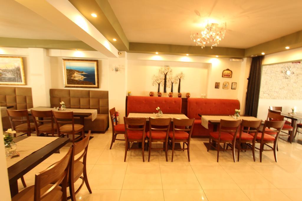 Hotel Mallas Nea Kallikrateia エクステリア 写真